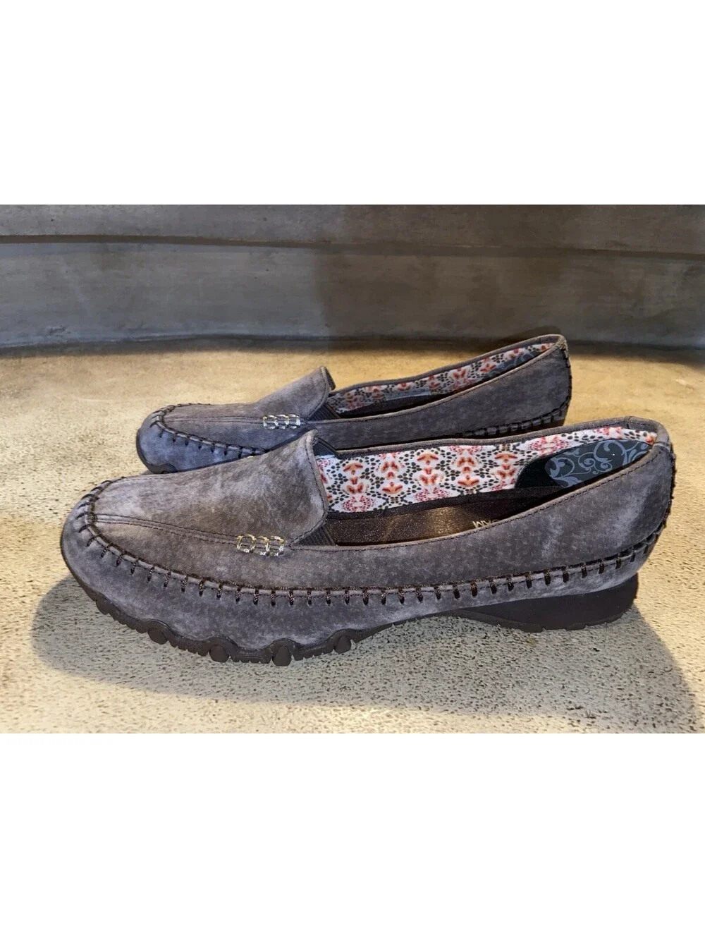 Womens Skechers Relaxed Fit Air-Cooled Memory Foam Brown Suede Slip-On Shoes 9